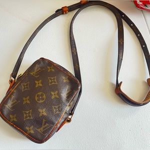 Unisex Louis Vuitton Mini Danube In monogram